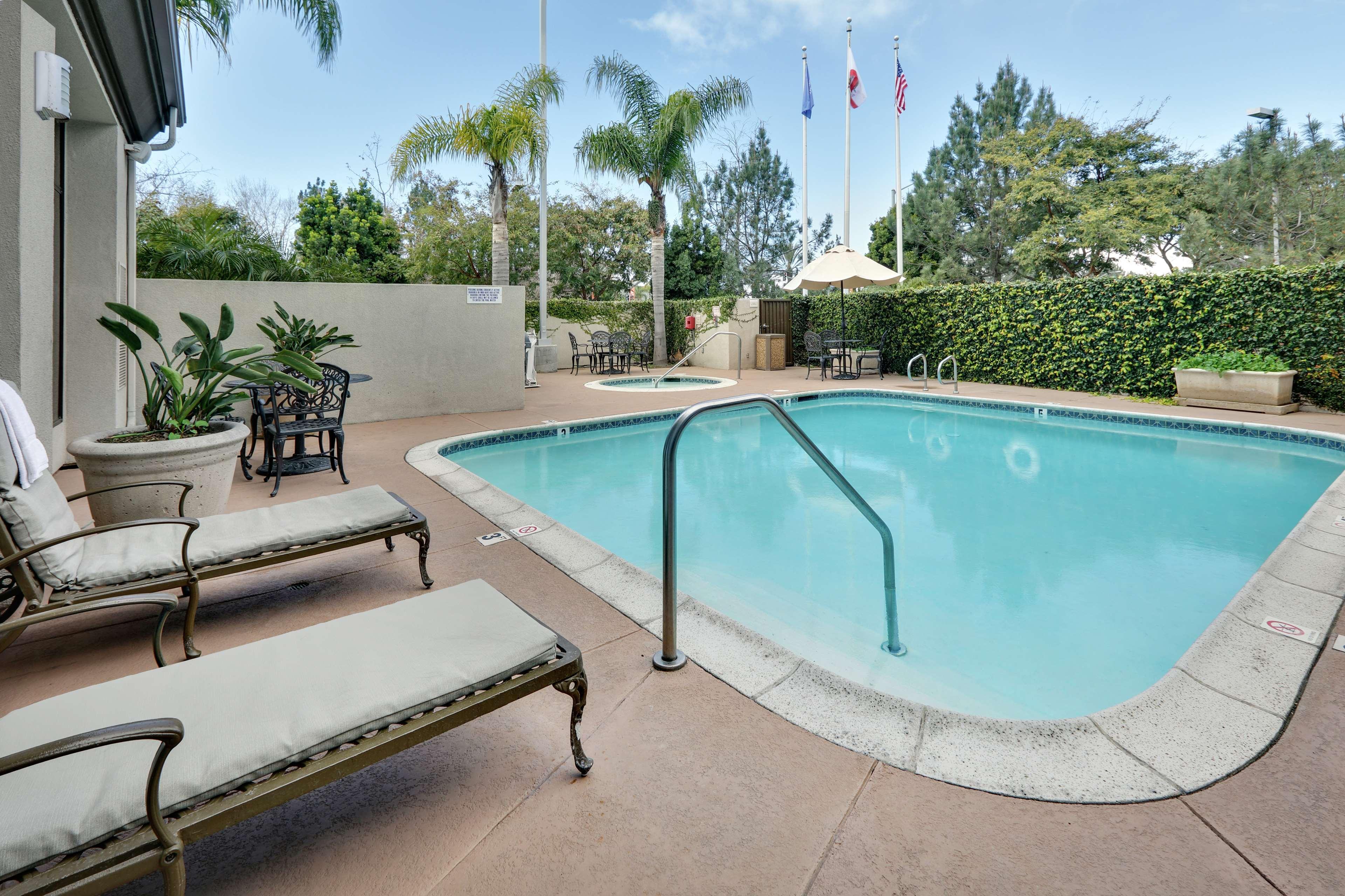 Hilton Garden Inn San Diego Del Mar Bagian luar foto