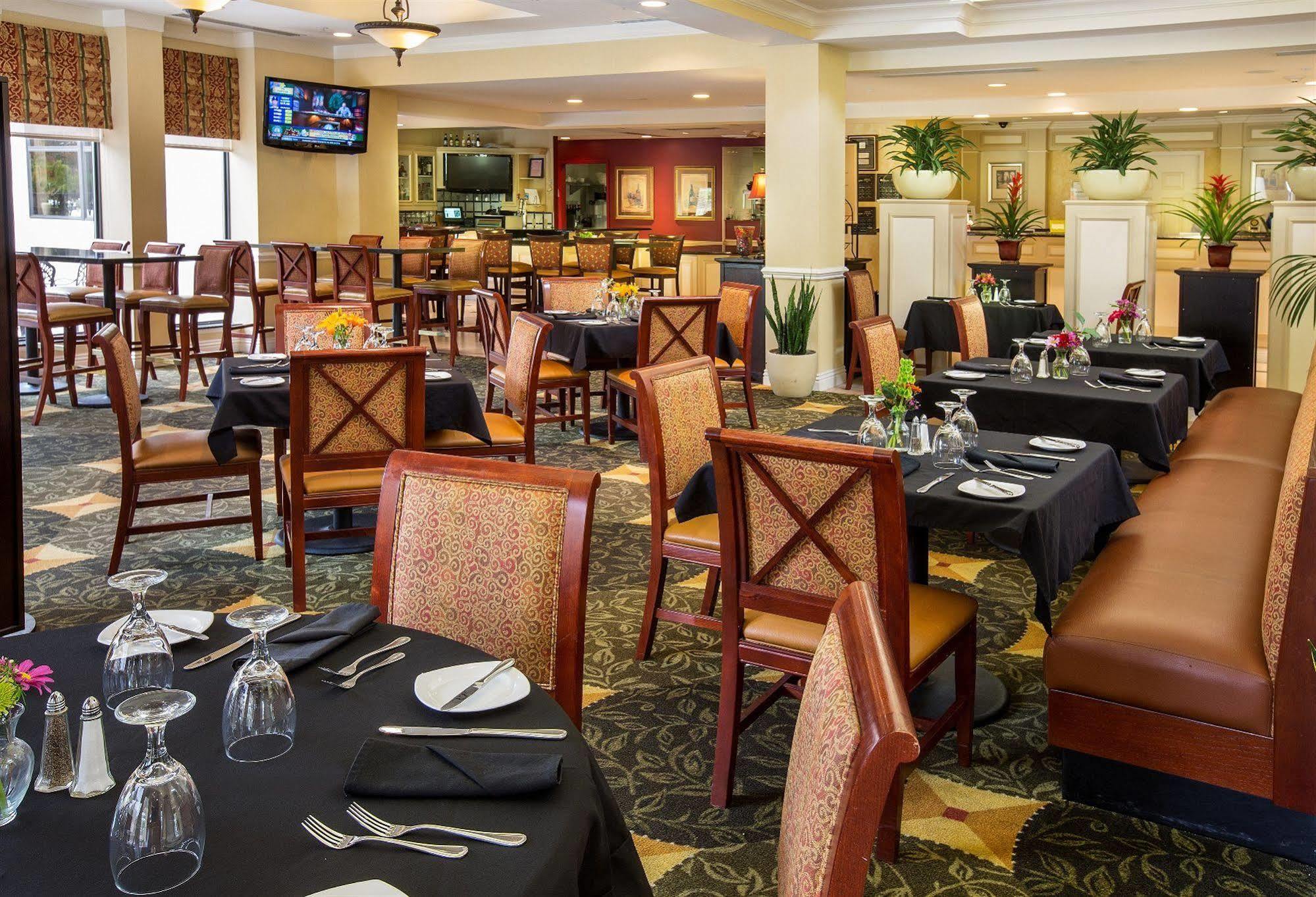 Hilton Garden Inn San Diego Del Mar Bagian luar foto